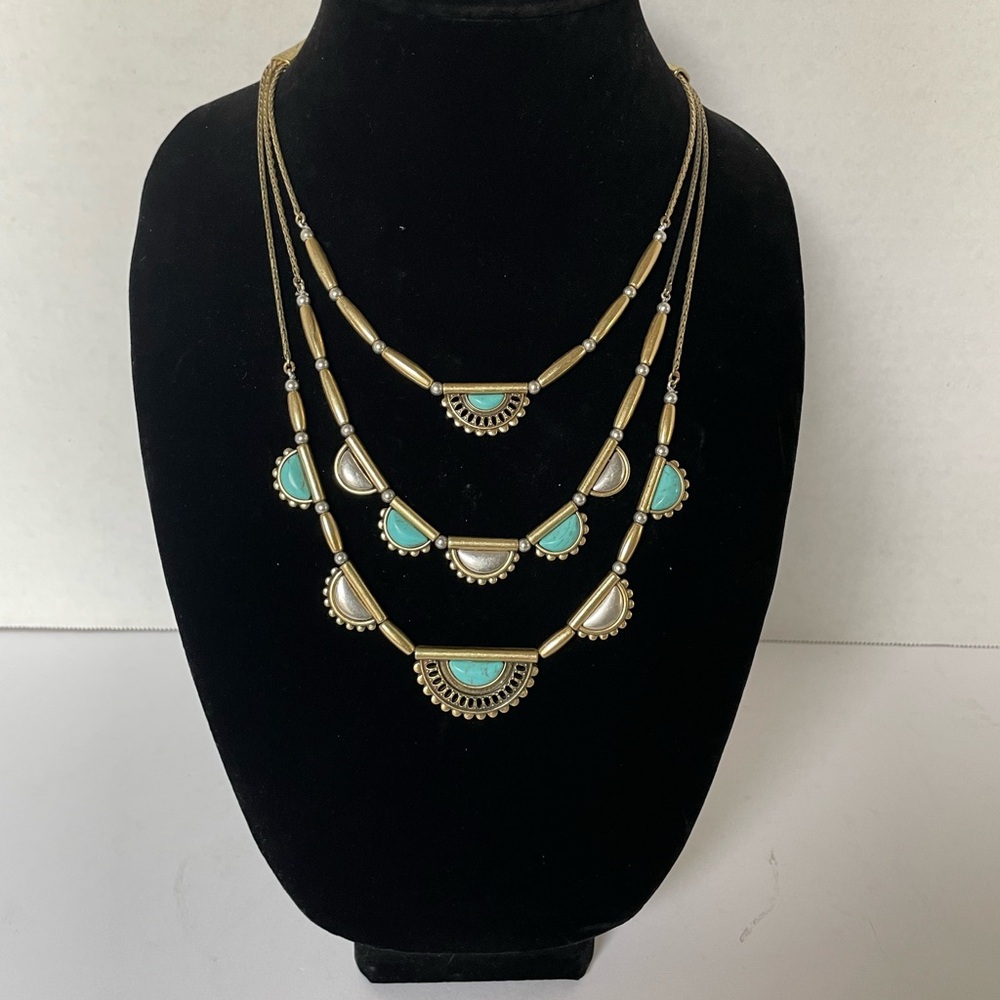 EUC Lucky Brand statement necklace 3 strand gold silver turquoise